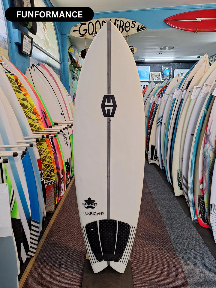 HURRICANE PU SANCHEZ 5'10 X 20 3/4' X 2 5/8" = 34L