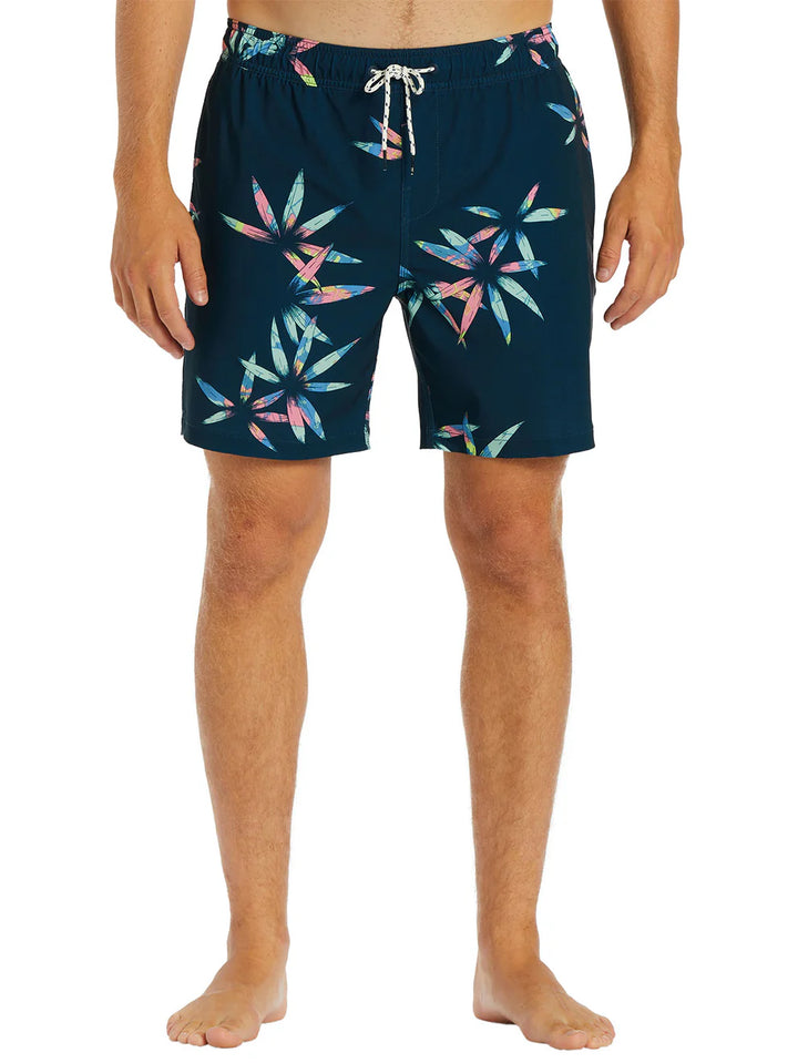 HAZY DAZE LAYBACK - Raven / Black