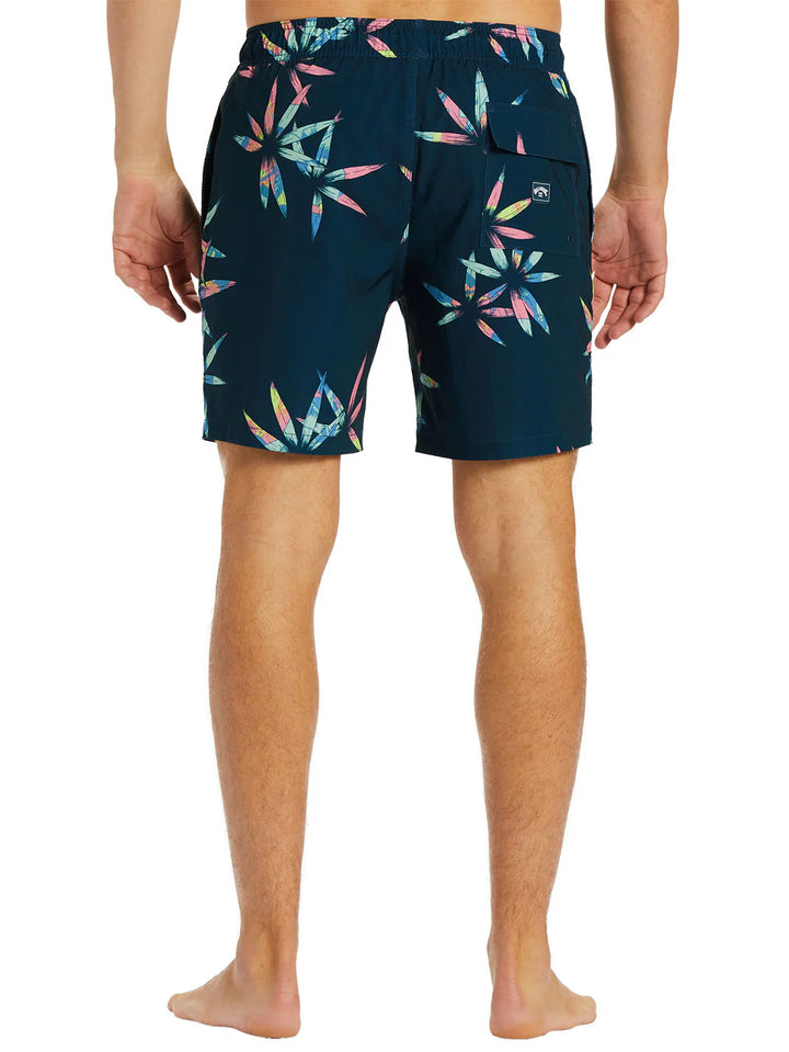 HAZY DAZE LAYBACK - Raven / Black