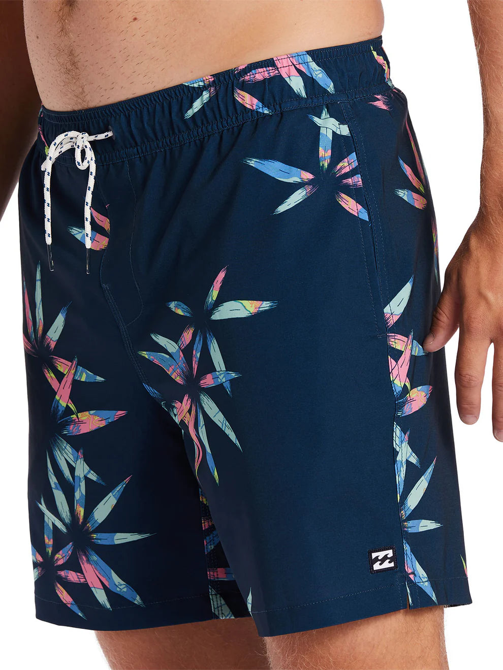 HAZY DAZE LAYBACK - Raven / Black