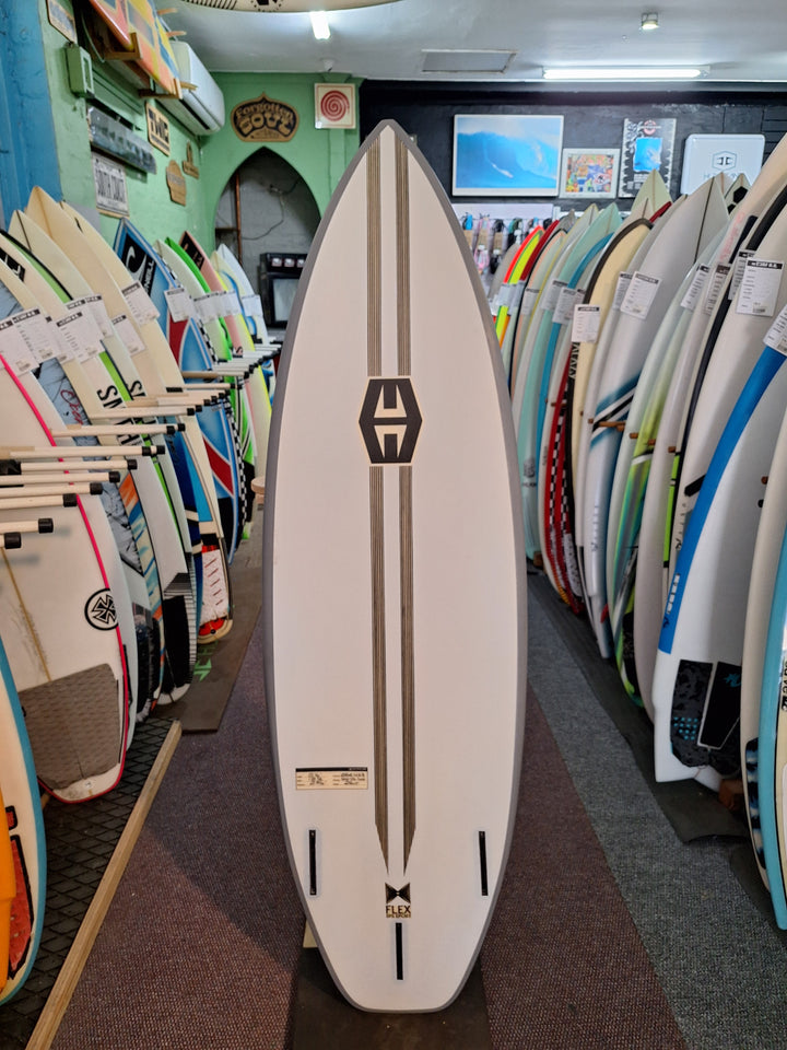 HURRICANE PU BUSH PIG 5'6 X 18 1/2" X 2 3/16" = 26L
