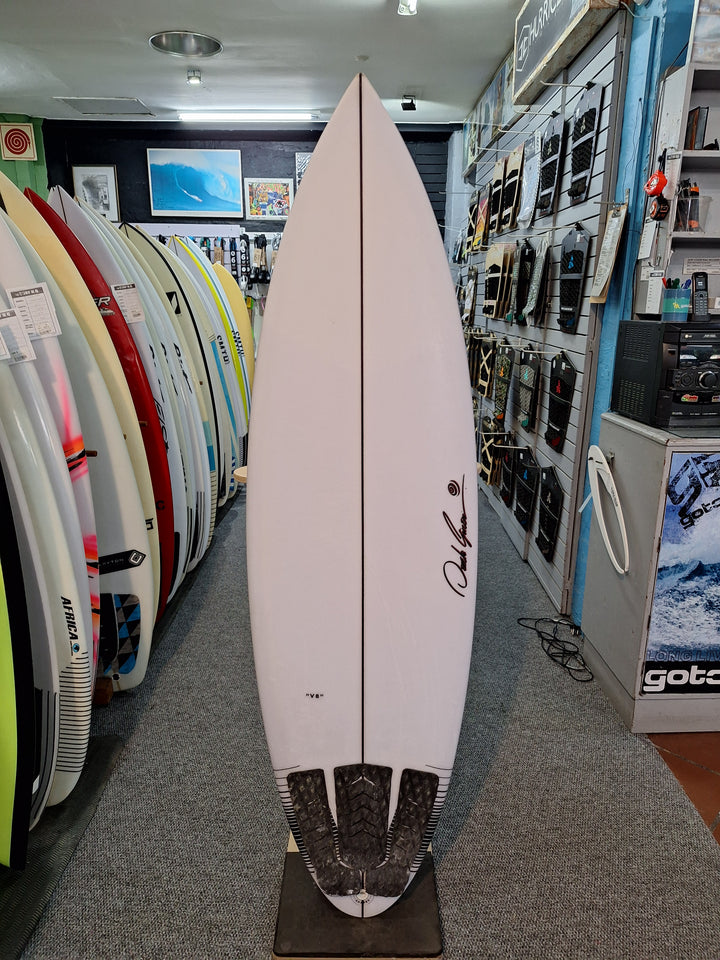 DGS PU V8 5'10 X 20 1/4" X 2 1/2" = 32L