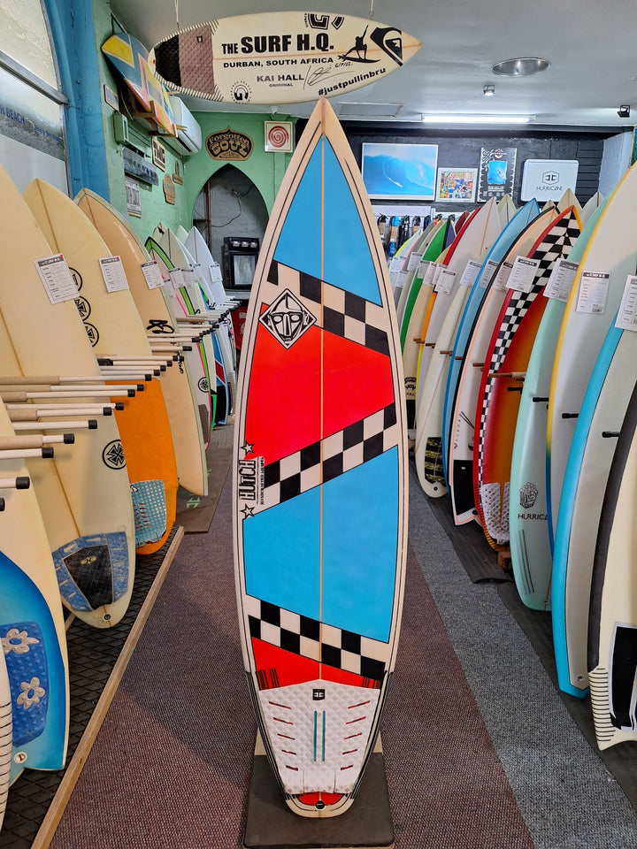 HUTCH PU SURF PIRATE 5'8 X 17 1/2" X 2 1/4" = 23.4L