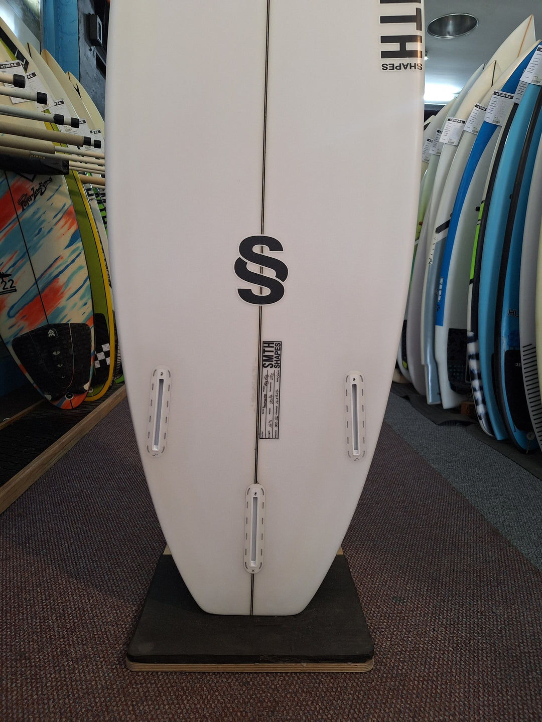 SMTH SHAPES PU BIG RIG 5'11 x 20 1/4" x 2 1/2" = 32.26L