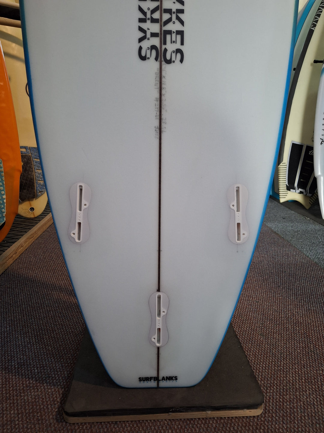 SYKES SHAPES PU SHORTBOARD 5'11 X 18.8" X 2.50" = 28.5L