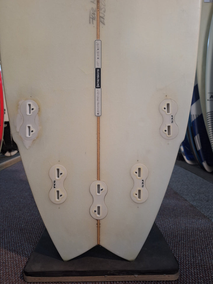 DUTCHIE PU 6'0 X 20 3/4" X 2 5/8" = 35.7L