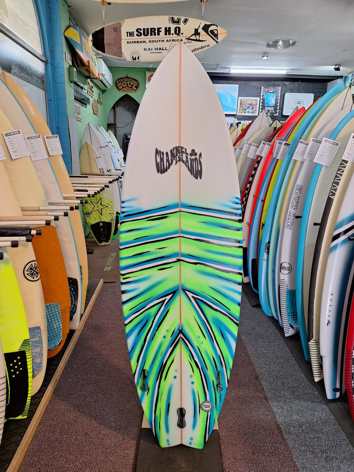 CHANNEL ISLANDS PU ROCKET WIDE 5'8 X 19 1/2" X 2 1/2" = 30.3L