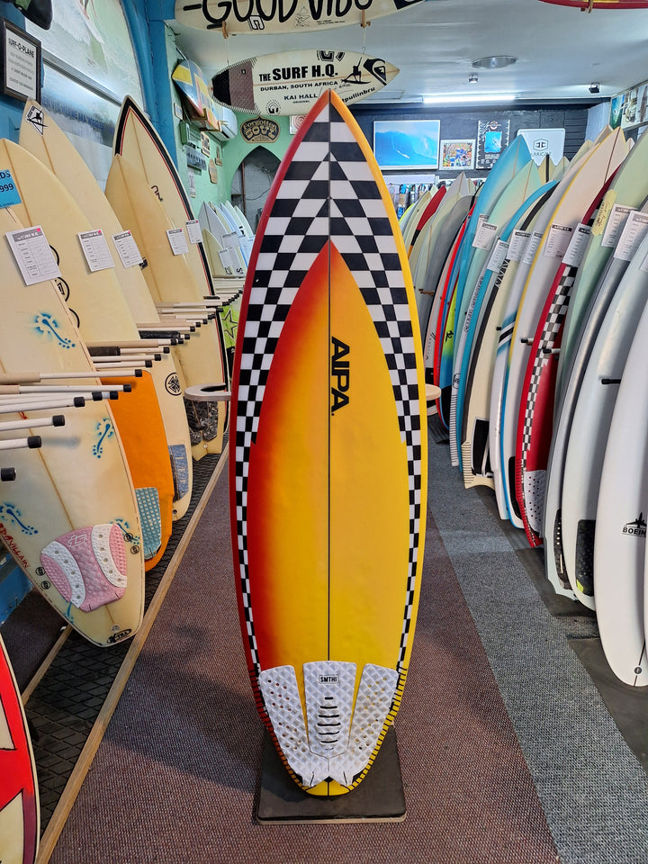 AIPA PU DARK TWIN 5'6 X 19 3/8" X 2 9/16" = 28.65L