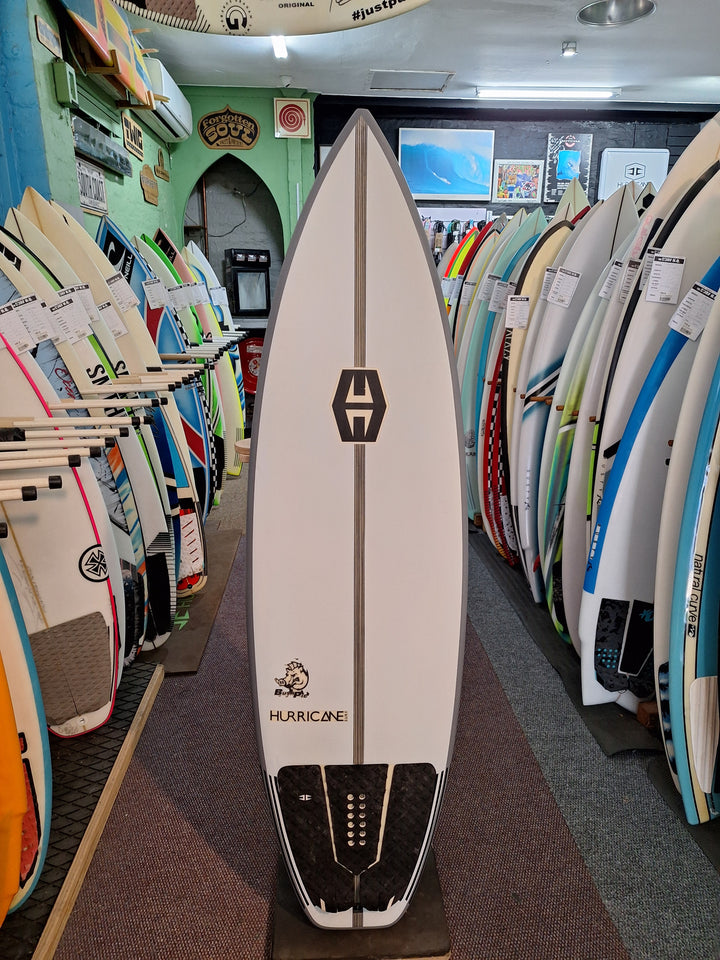 HURRICANE PU BUSH PIG 5'6 X 18 1/2" X 2 3/16" = 26L