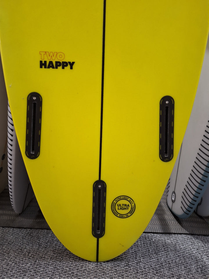 AL MERRICK PU TWO HAPPY 6'1 X 19 7/8" X 29/16" = 32.8L