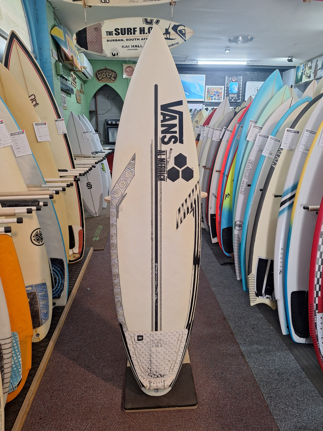 AL MERRICK PU ROOK 15 5'10 X 18 5/16" X 2 5/16" = 25.7L