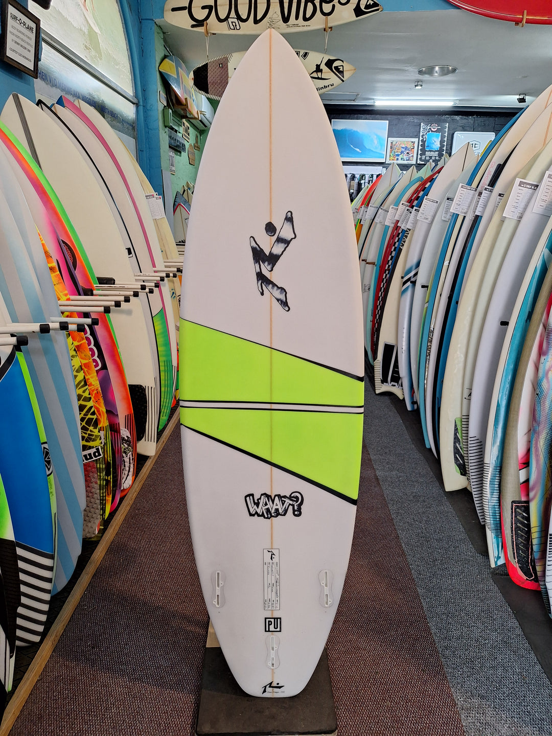 RUSTY PU WHAT 5'10 X 18.87" X 2.36" = 29.5L