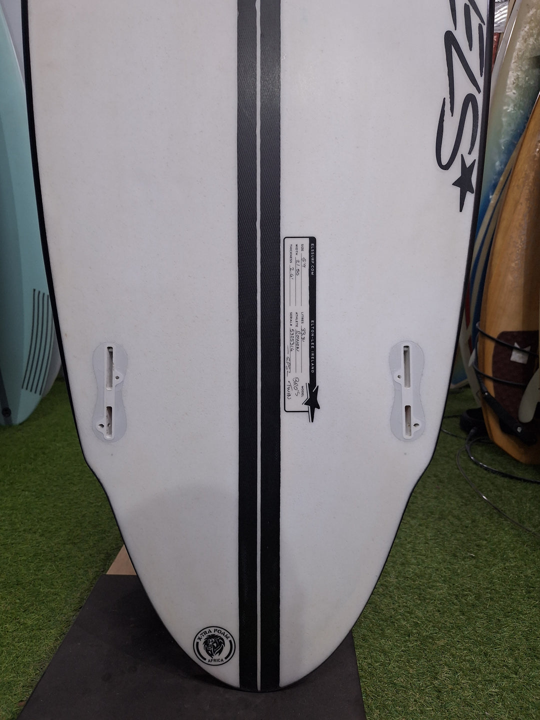 ELS EPOXY BROS TWIN 5'9 X 21.50" X 2.4" = 33.3L