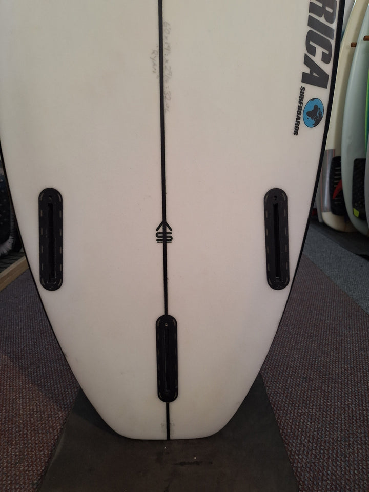 AFRICA SURF PU FIFTY FIFTY 6'0 x 19 1/2 x 2 9/16 = 32L