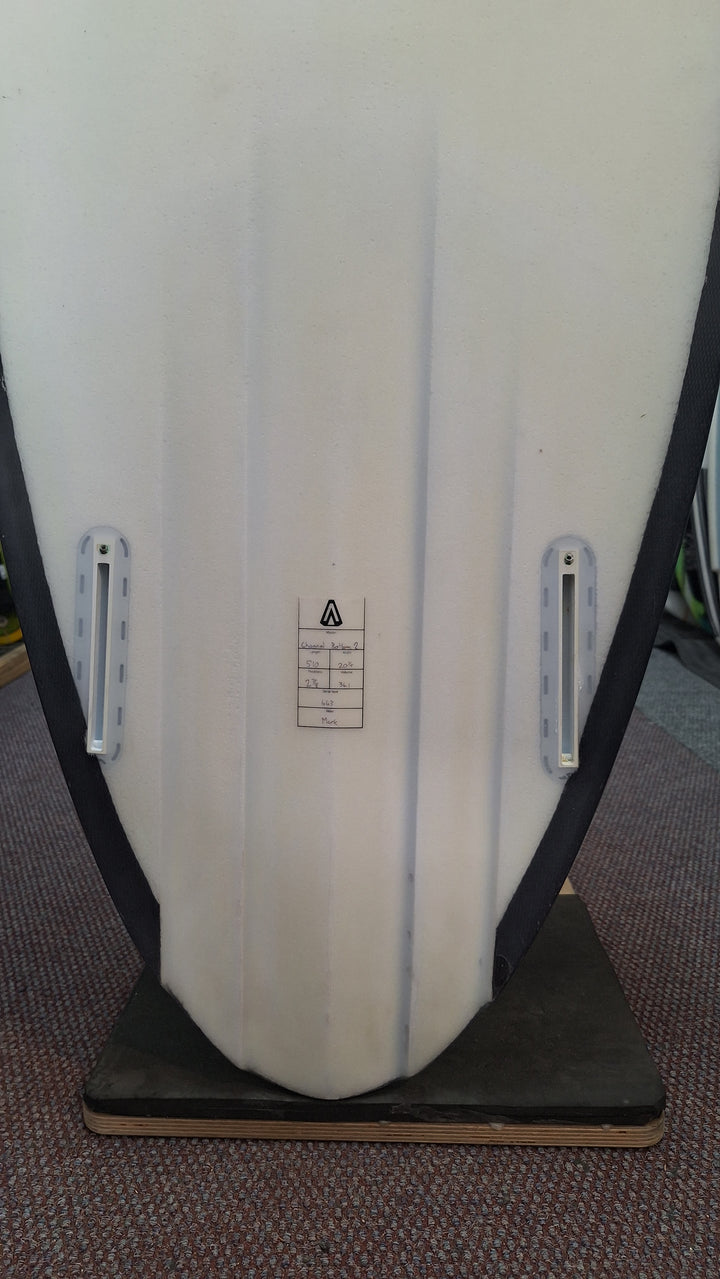 ANALOGY EPOXY CHANNEL BOTTOM 5'10 X 20 1/4" X 2 3/8" = 36.1L