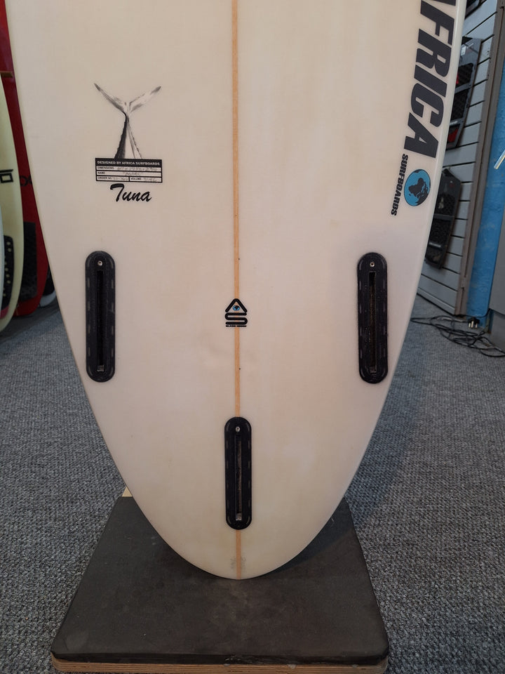 AFRICA SURF PU TUNA 6'1 X 19 1/8" X 2 9/16" = 31.8L