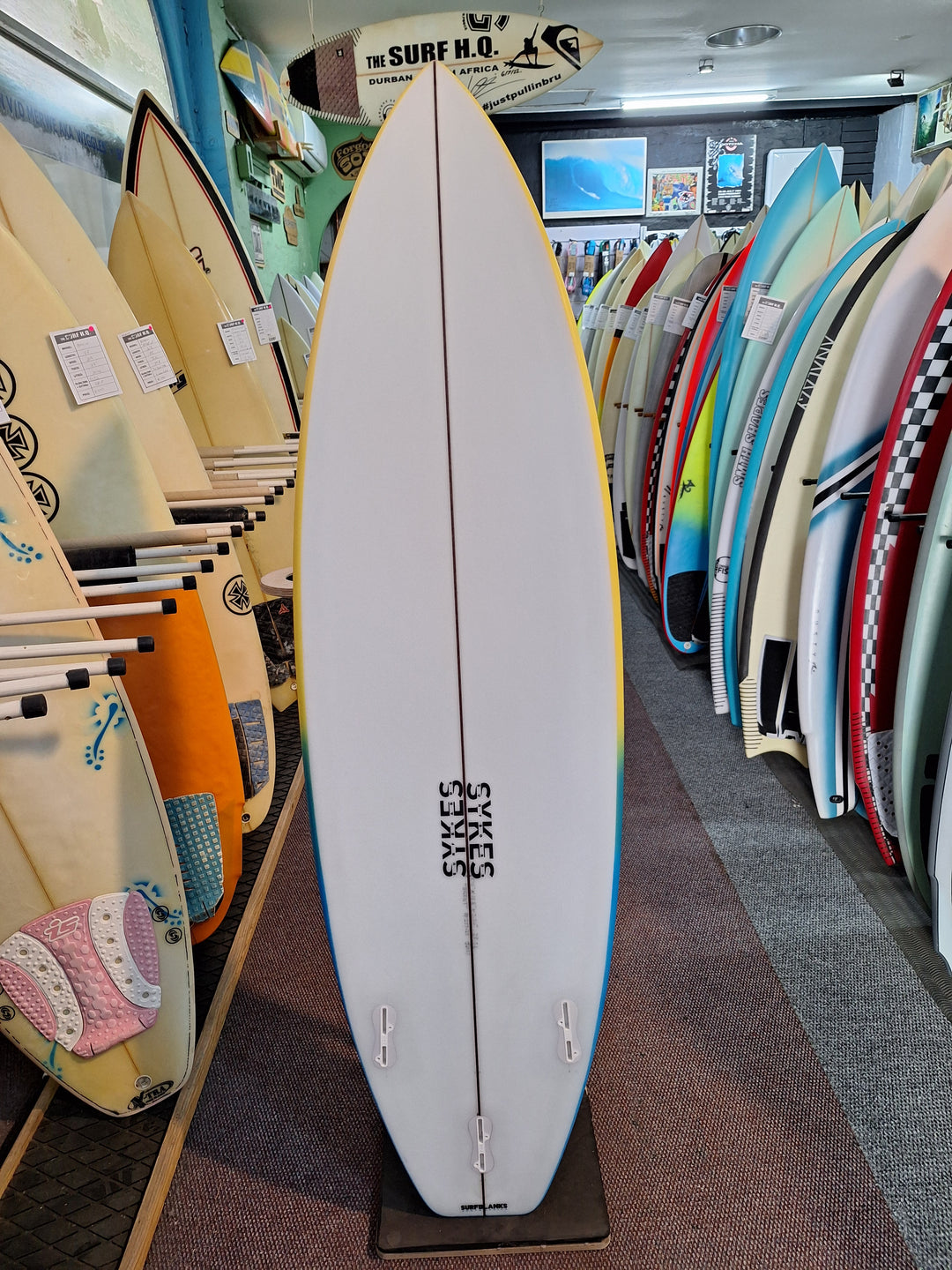 SYKES SHAPES PU SHORTBOARD 5'11 X 18.8" X 2.50" = 28.5L