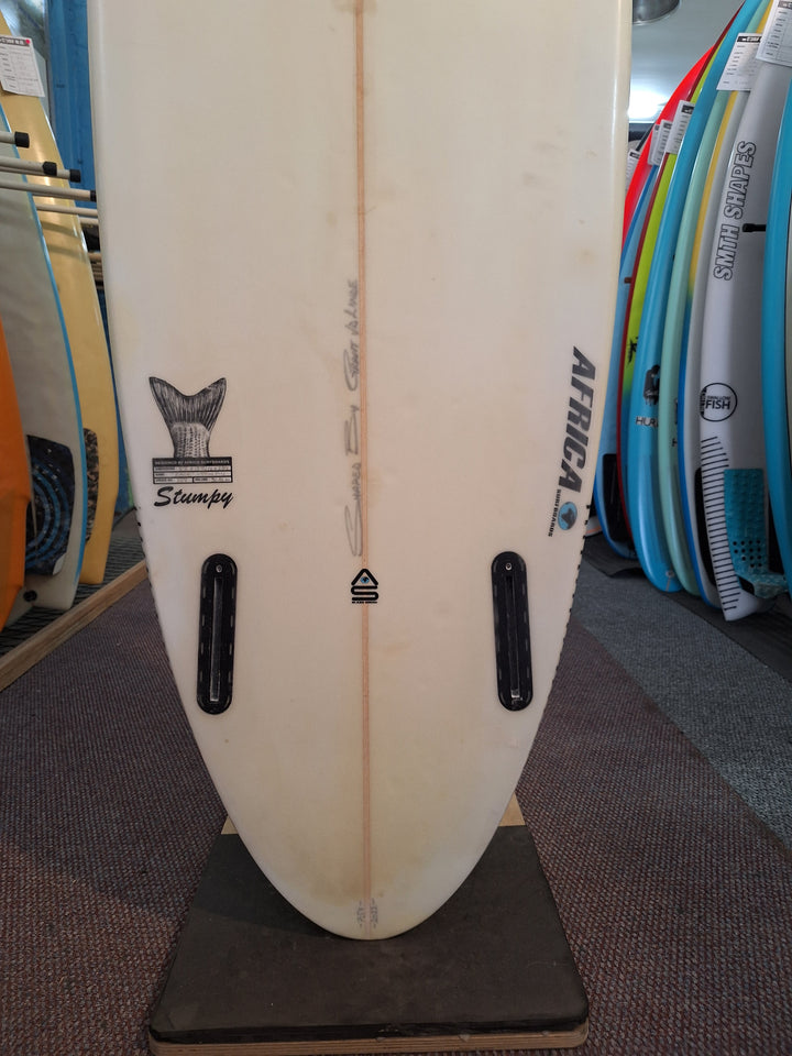 AFRICA SURFBOARDS PU STUMPY 6'2 X 19 15?32" X 2 3/8" = 31.36L
