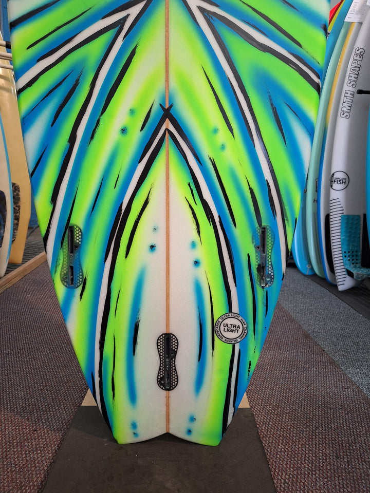 CHANNEL ISLANDS PU ROCKET WIDE 5'8 X 19 1/2" X 2 1/2" = 30.3L