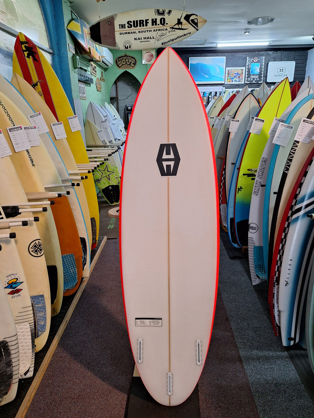 HURRICANE PU SCREAMER 5'10 x 18 5/8" x 2 5/16"=27L