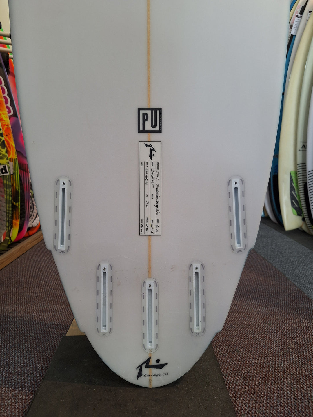 RUSTY PU DWART 6'0 X 21" X 2.56" = 36.6L