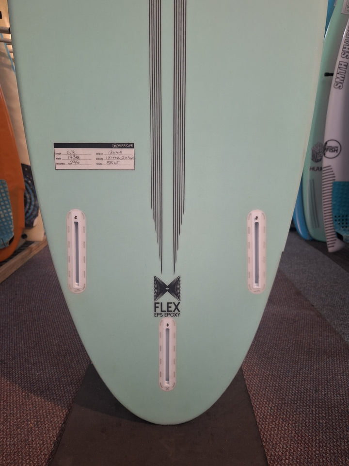 HURRICANE SCREAMER EPOXY 6'3 X 19 3/8" X 2 3/4" = 35L
