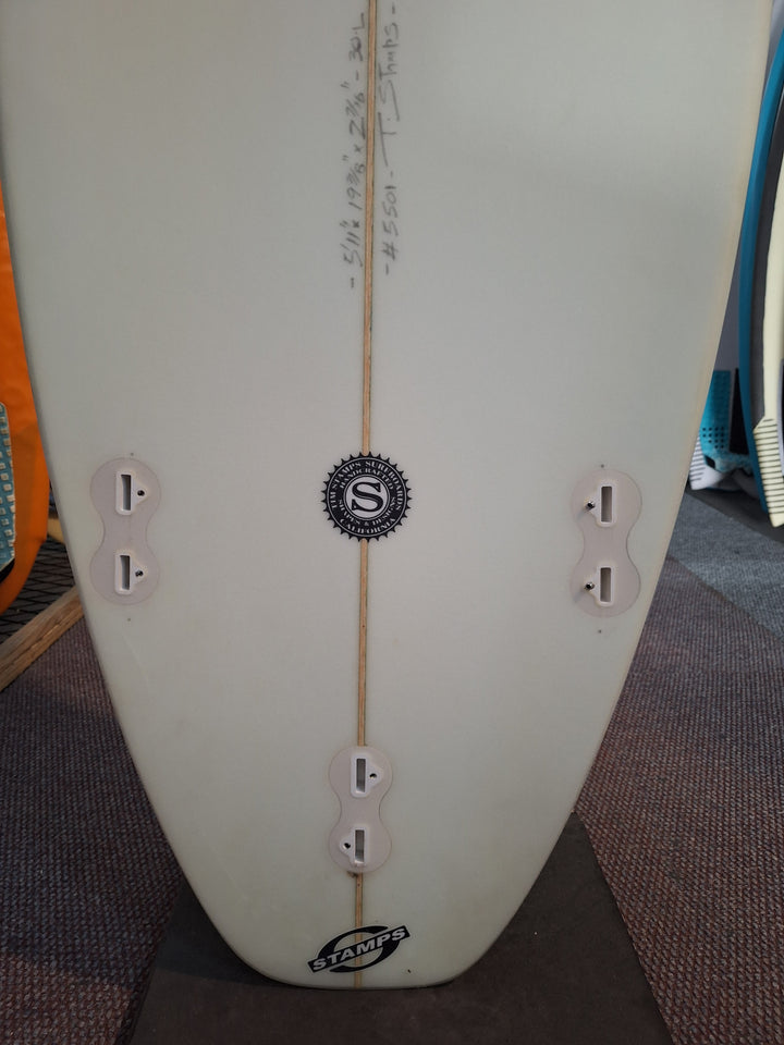 STAMPS PU APEX 5'11 X 19 7/8" X 2 7/16" = 30L