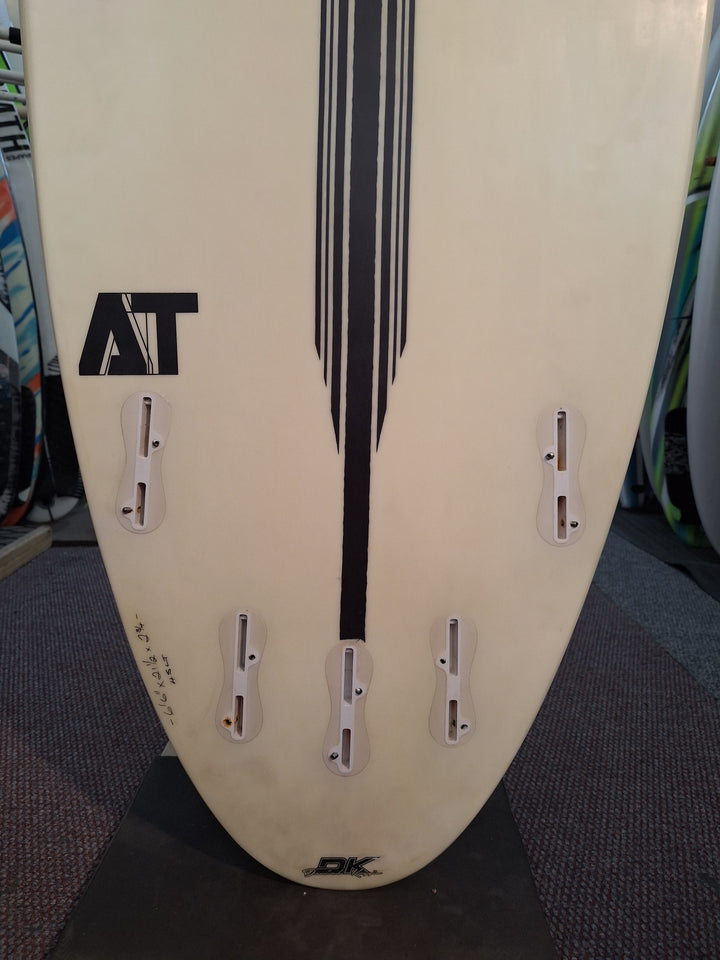 DK SURFBOARDS EPOXY 6'6 x 21 1/2' x 2 3/4" = 45l