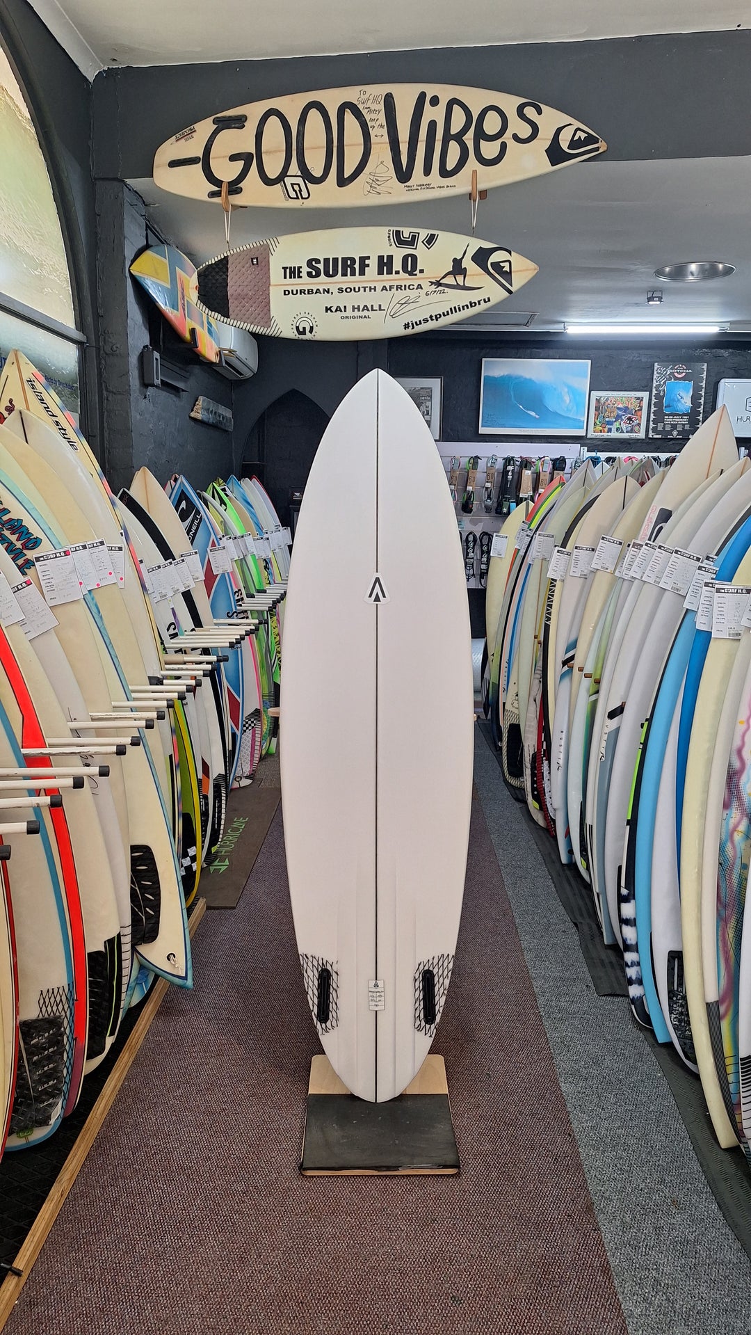 ANALOGY PU CHANNEL BOTTOM PRO 6'4 x 19 3/4" x 2 5/8" = 35L