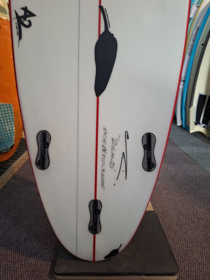 CHILLI PU A2 5'11 X 19" X 2 3/8" = 27.5L
