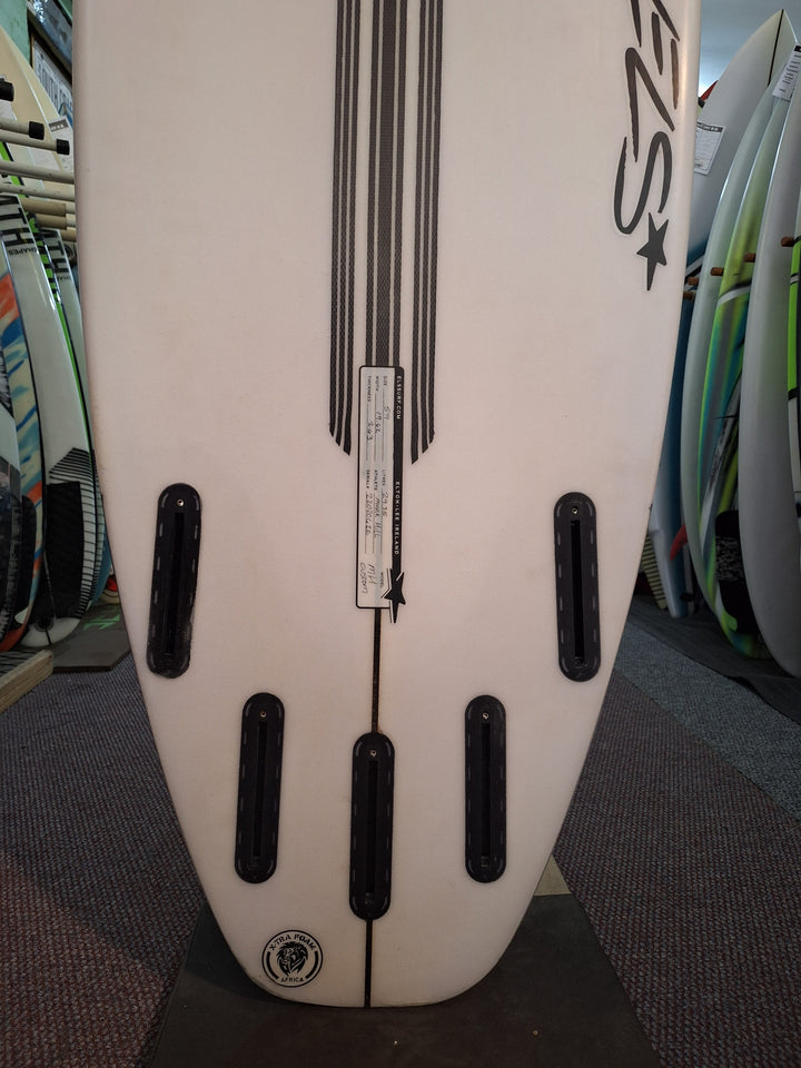 ELS PU MH CUSTOM 5'9 X 19.62" X 2.43" = 29.3L