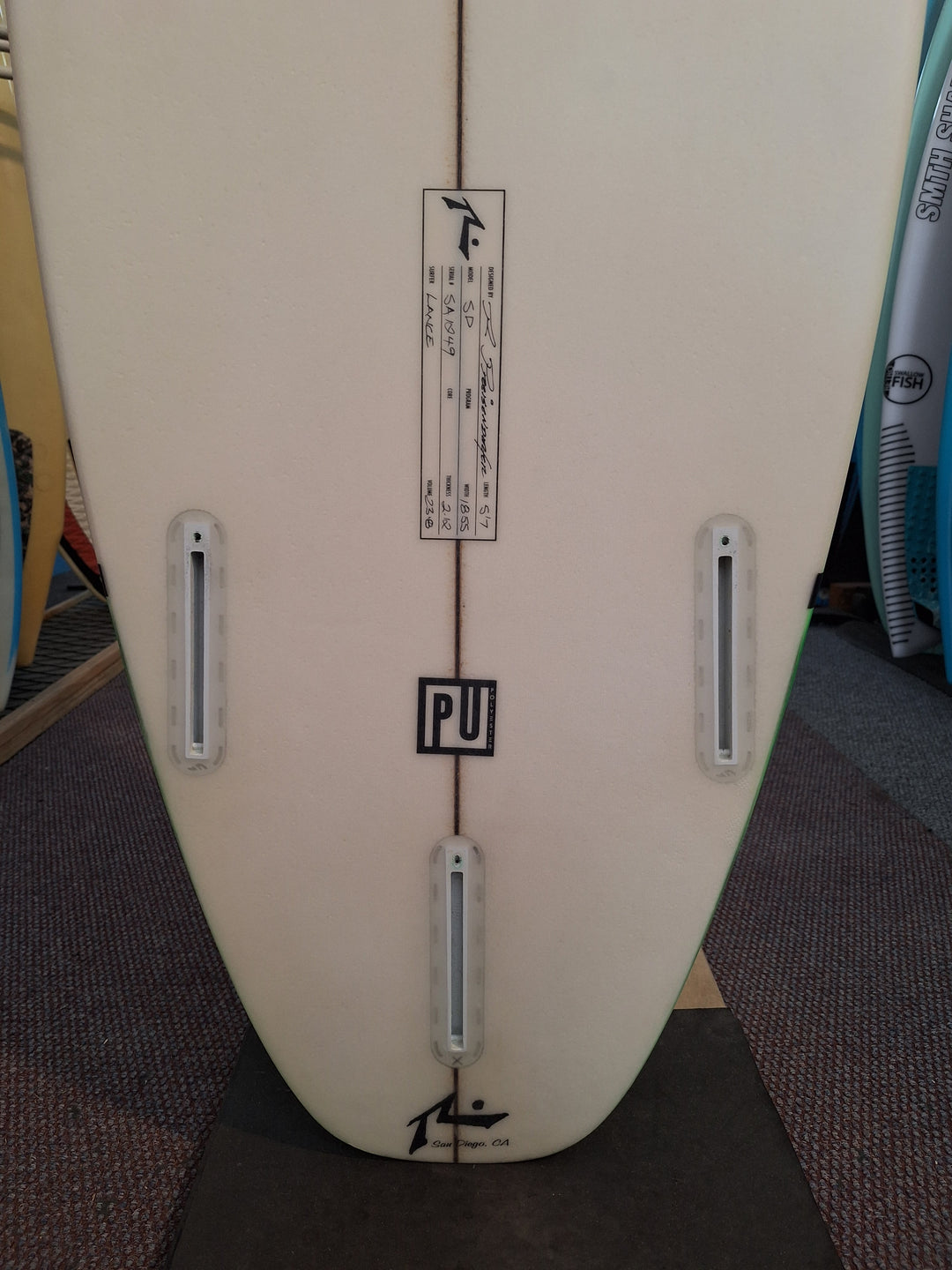RUSTY EPOXY SD 5'7 X 18.55" X 2.62" = 23.8L