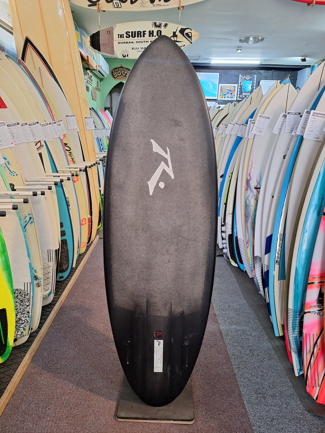 RUSTY EPOXY GRIFFIN 5'8 X 19.70" X 2.38" = 30L