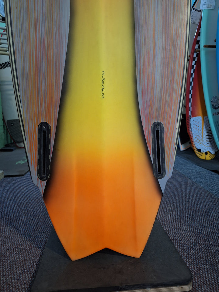 OIO EPOXY CRYPTO MANIAC 5'7 X 19.05" X 2.34" = 27L