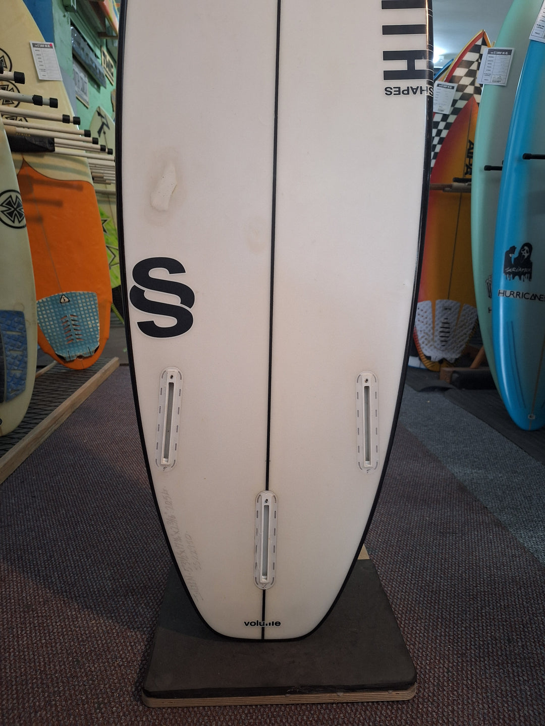 SMTH SHAPES PU VOLUME 5'3 1/2" X 17 1/4" X 2 3/16" = 20.5L
