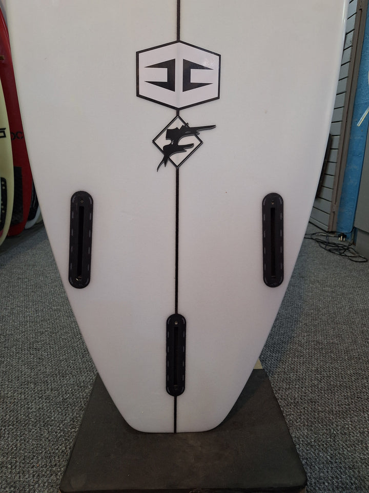 BILT PU LIGHTNING 2 6'0 X 19 1/4" X 2 5/8" = 31.62L