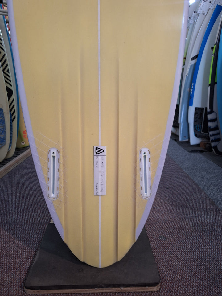 ANALOGY PU CHANNEL BOTTOM 5'11 X 19 1/8" X 2 5/8" = 31.3L