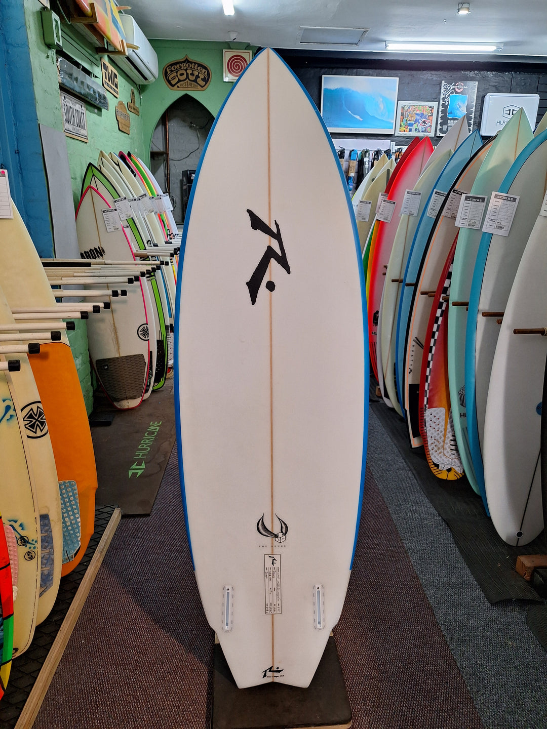 RUSTY PU DEUCE 5'9 X 19.50" X 2.36" = 29.8L