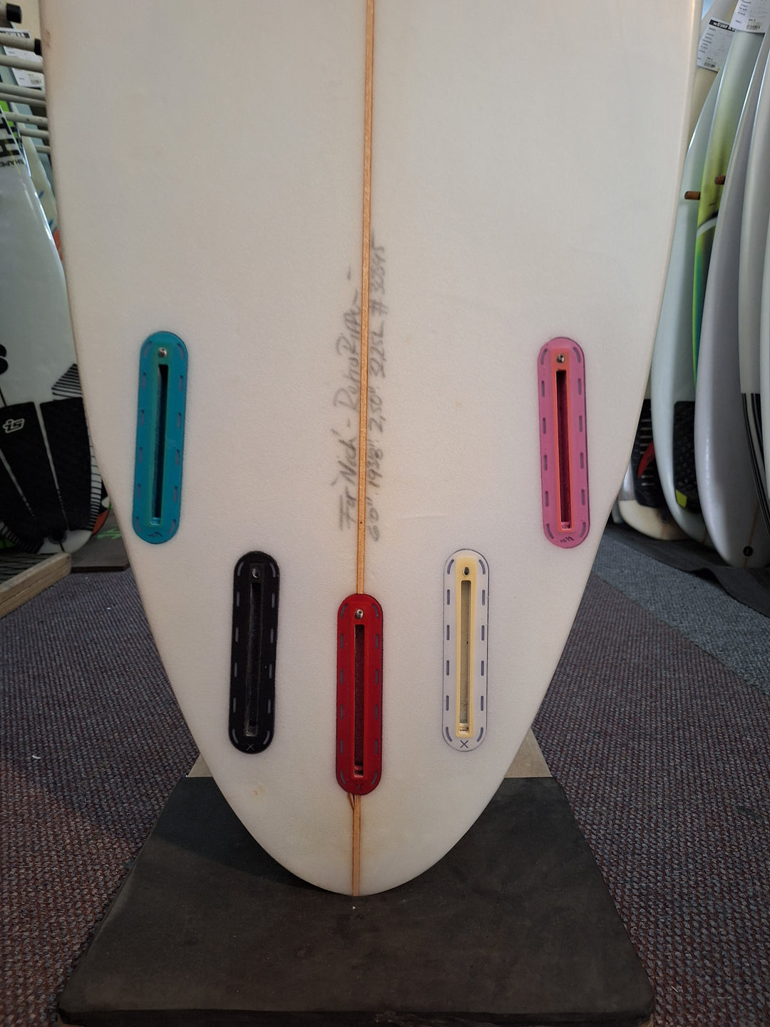 AL MERRICK PU HAPPY EVERYDAY 5'11 X 19 7/8" X 2 1/2" = 31.6L