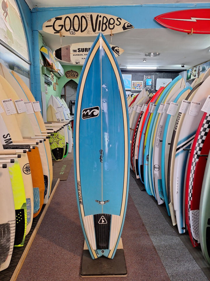 HUGH THOMPSON PU NATURAL CURVE 6'2 X 19 1/4" X 2 1/2" = 30.2L
