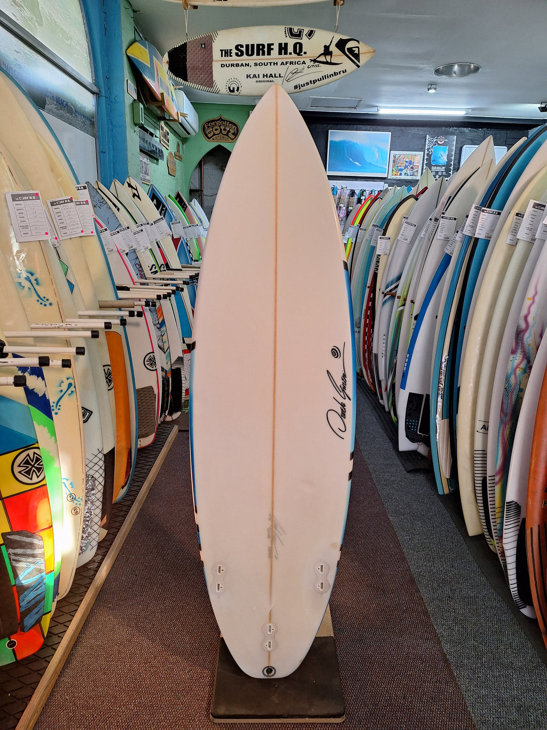 DEREK GIRVEN PU V8 5'8 X 18 3/8" X 2 1/8" = 22.9L