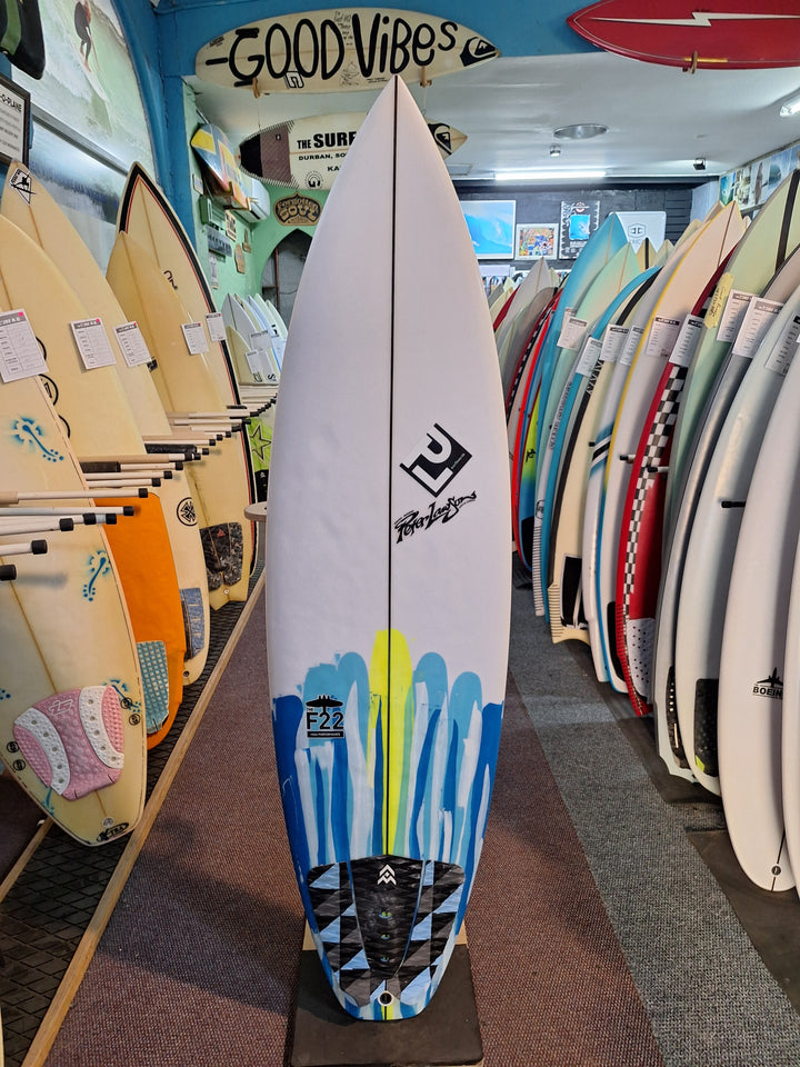 PETER LAWSON PU PF22 5'9 X 19" X 2 5/16" = 26.7L