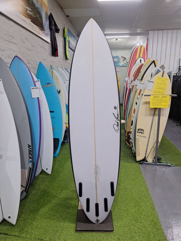 DEREK GIRVEN  WARWICK 7'0 X 21" X 2 3/4" = 42L