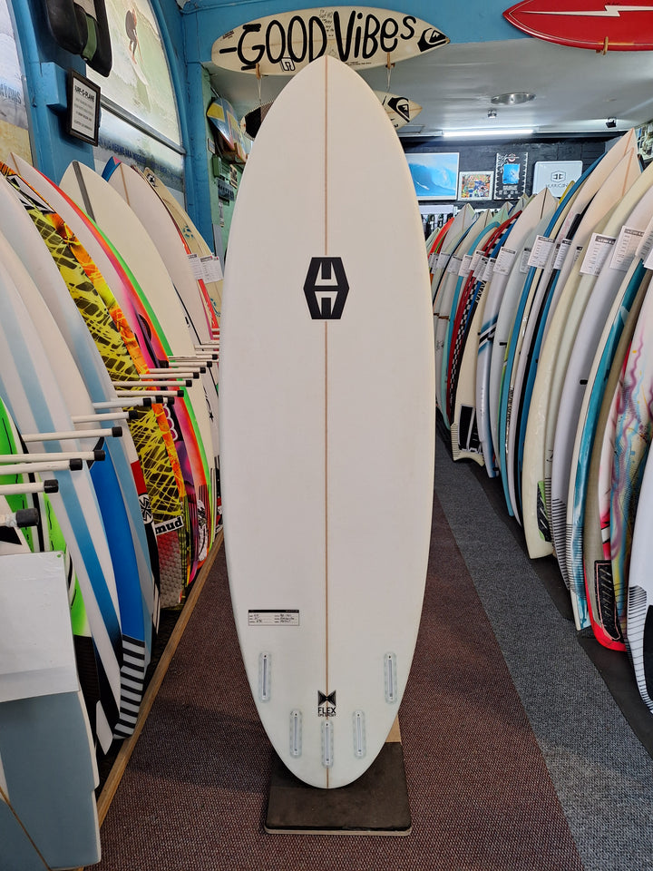 HURRICANE EPOXY PACMAN 6'2 X 21' X 2 9/16" = 38.4L