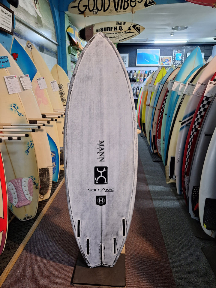 FIREWIRE HELIUM EPOXY 5'6 X 19 5/8" X 2 9/16" = 30.1L