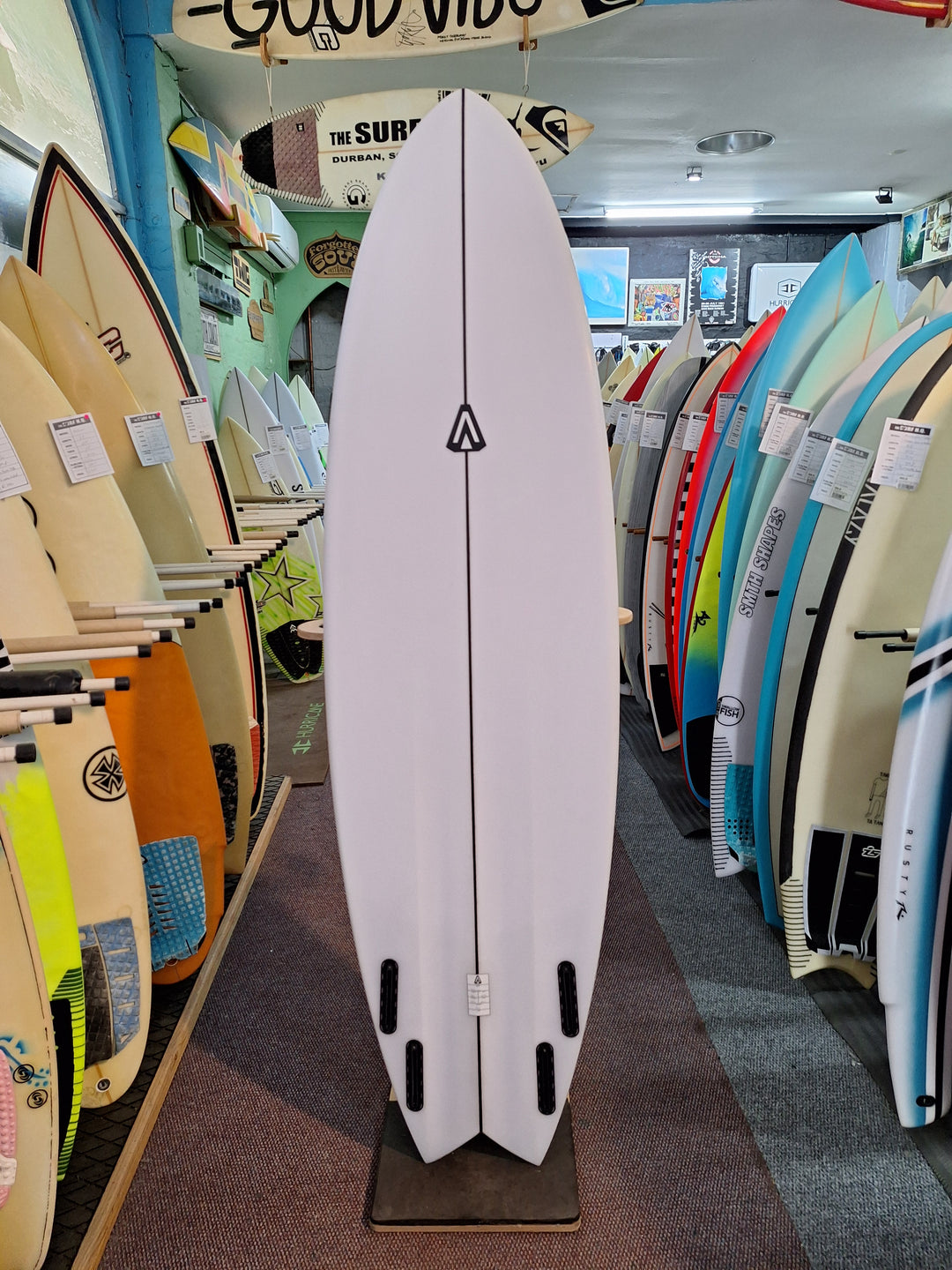ANALOGY PU ODYSSEY 6'6 X 20 3/4" X 2 11/16" = 40.4L