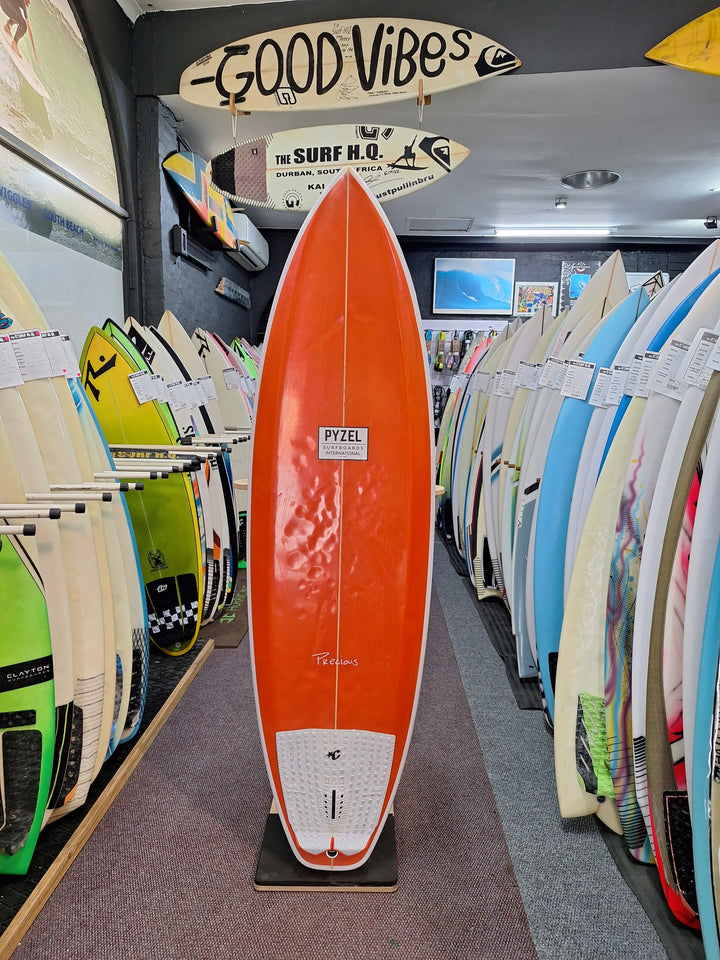 PYZEL PU PRECIOUS 5'11 X 19 3/4" X 2 3/8" = 33.10L