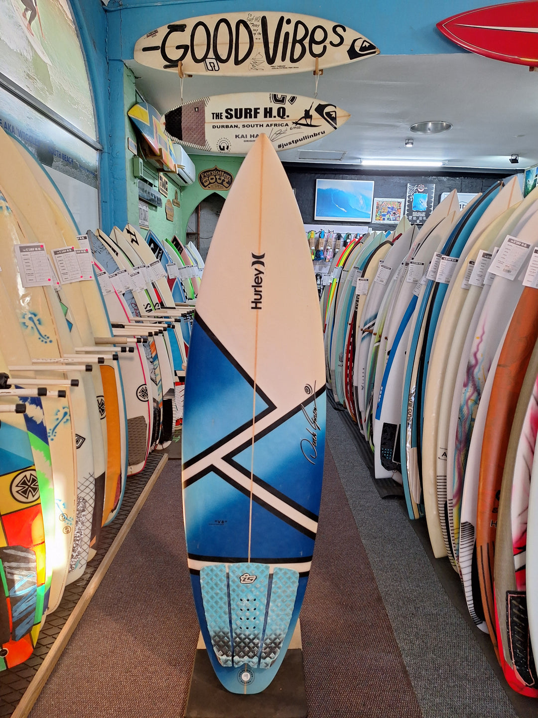 DEREK GIRVEN PU V8 5'8 X 18 3/8" X 2 1/8" = 22.9L
