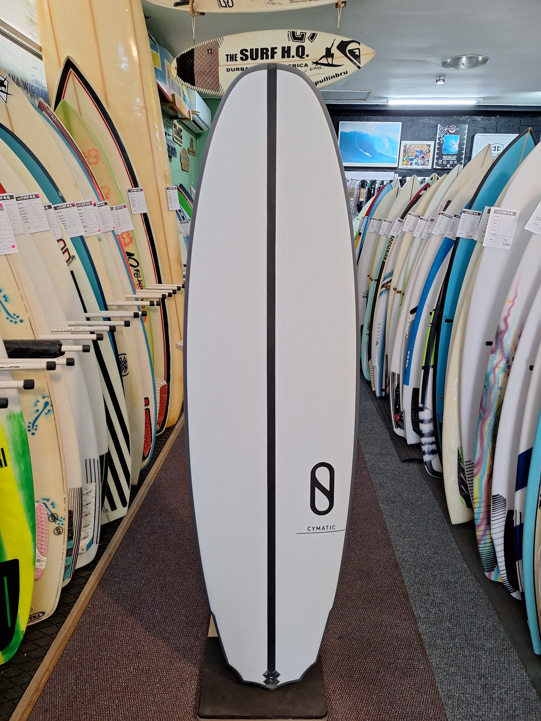 SLATER SHAPES EPOXY CYMATIC 5'9 X 20 1/8" X 2 11/16" = 34.3L