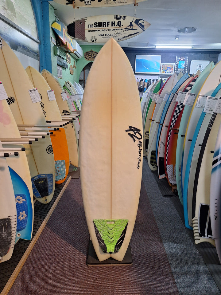 FOURTY TWO PU 5'8 X 20" X 2 3/8" = 30L